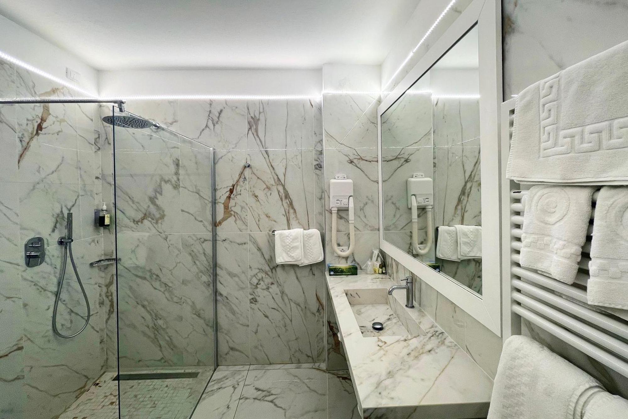 Hotel Claudio Bergeggi Zewnętrze zdjęcie
